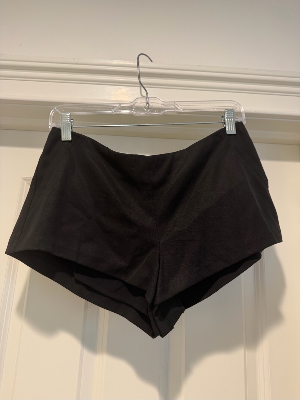 Reformation June Low Rise Short - Picture 2 of 8